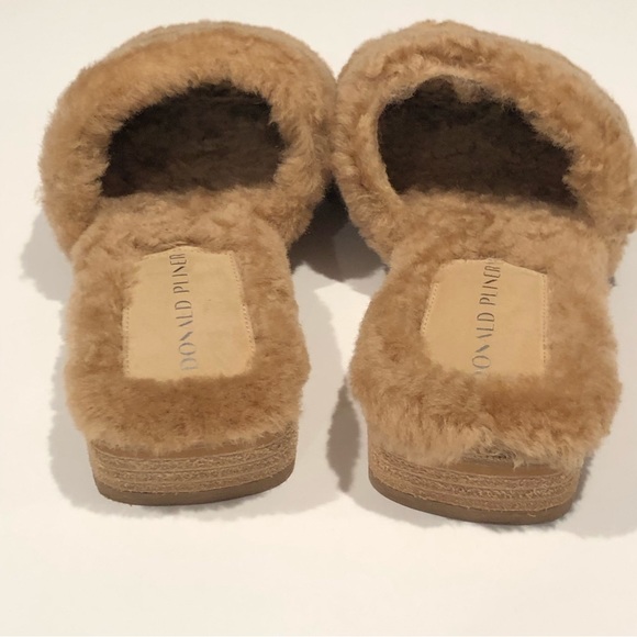 Donald J. Pliner | Shoes | Donald Pliner Leslie Shearling Slides Size 9 |  Poshmark